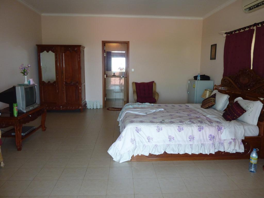 Golden Rooster Hotel Sihanoukville Kamer foto