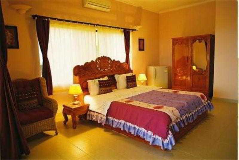 Golden Rooster Hotel Sihanoukville Kamer foto
