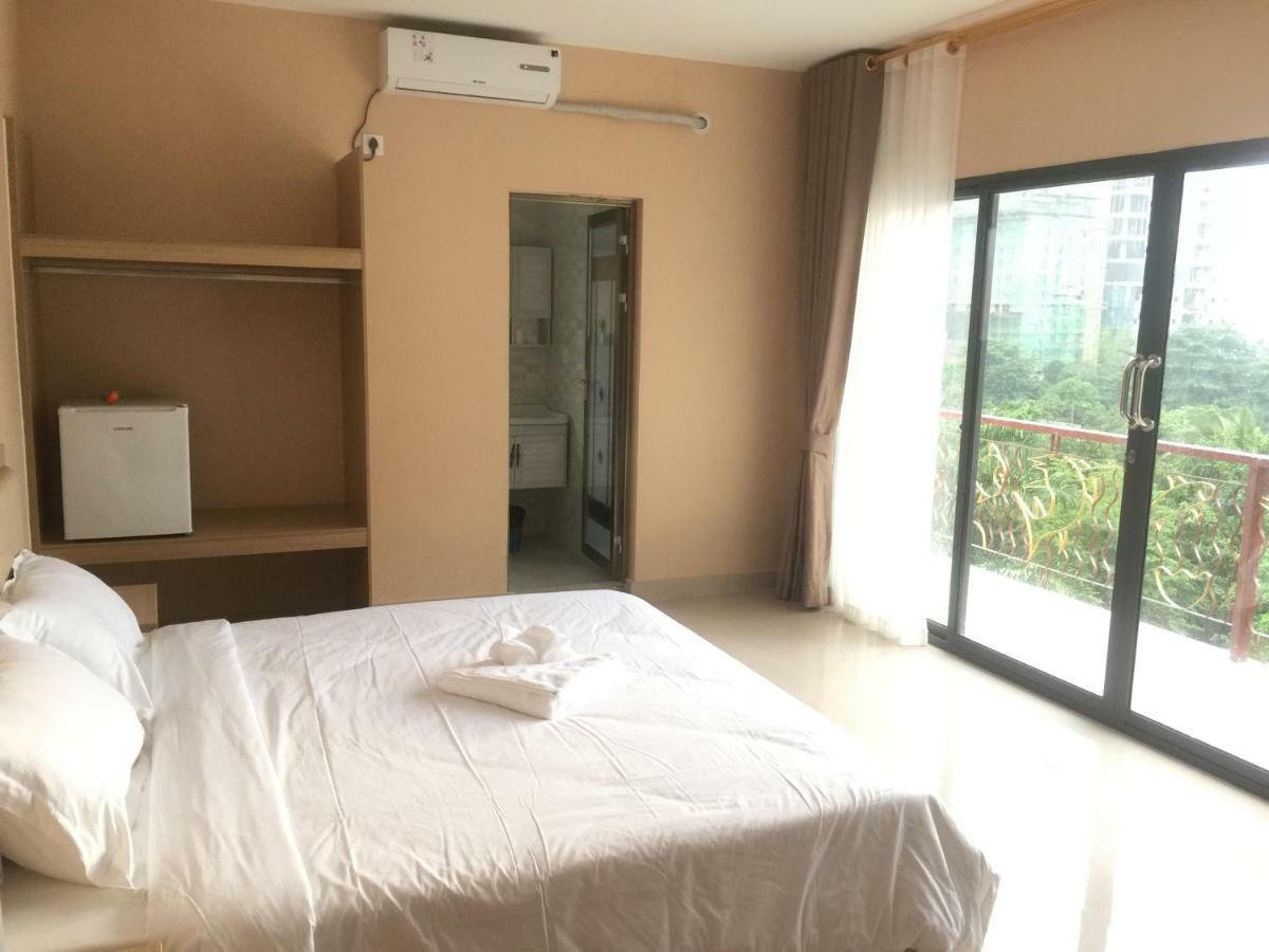 Golden Rooster Hotel Sihanoukville Buitenkant foto