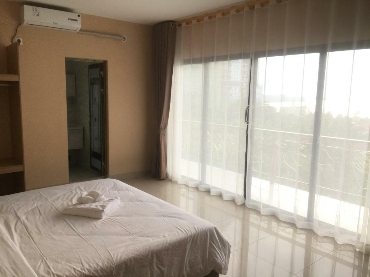 Golden Rooster Hotel Sihanoukville Buitenkant foto