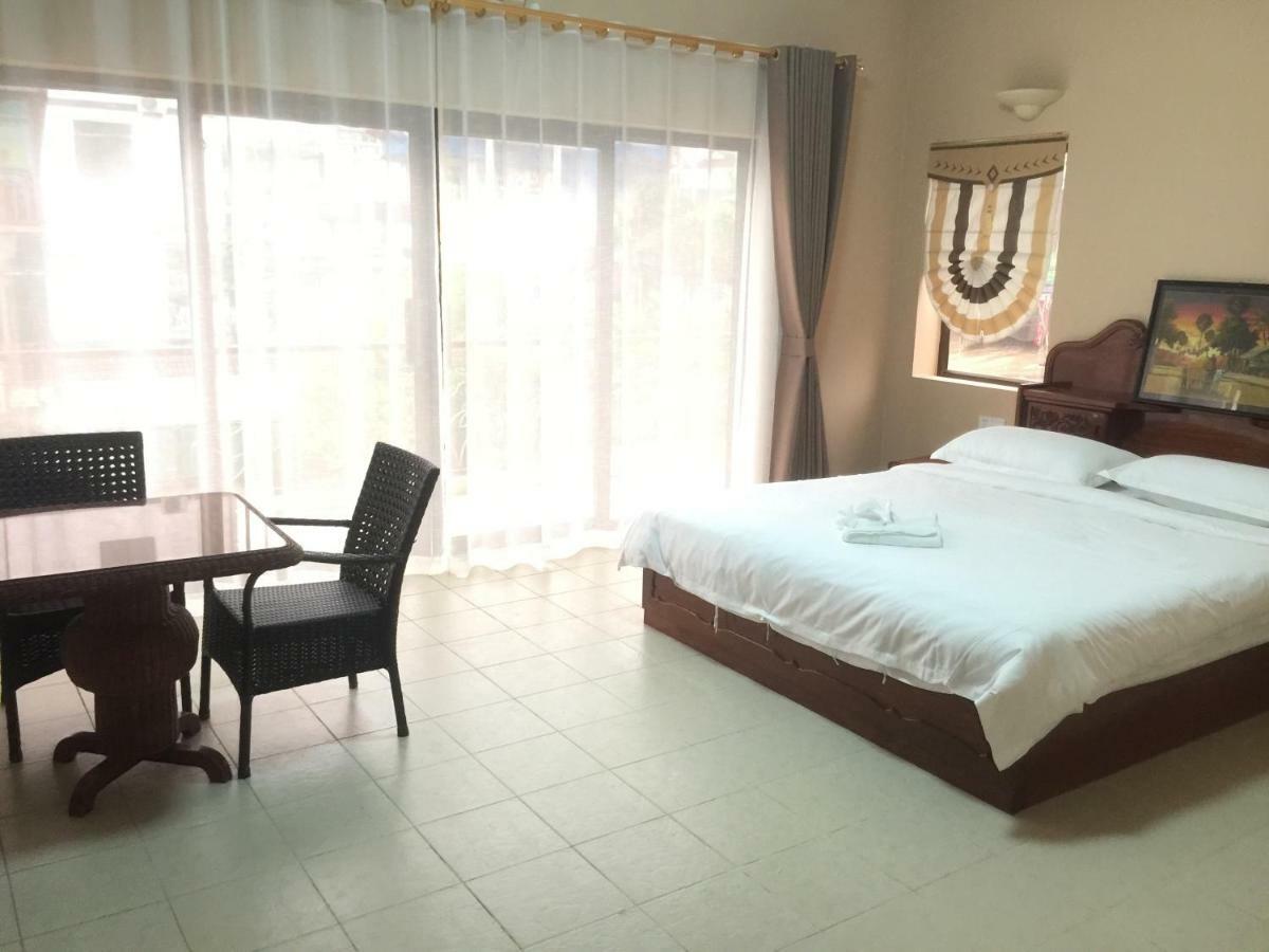 Golden Rooster Hotel Sihanoukville Buitenkant foto